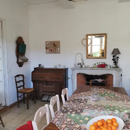 Holiday home La Taniere 16 Couchages Vergeze