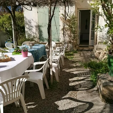 La Taniere 16 Couchages Vergeze