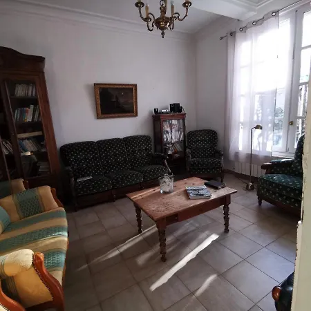 Holiday home La Taniere 16 Couchages Vergeze
