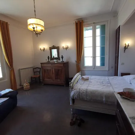 La Taniere 16 Couchages * Vergeze