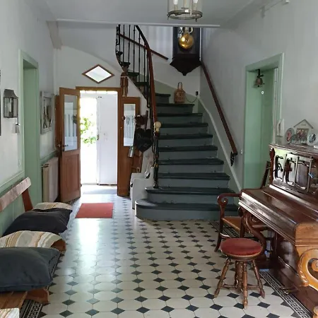 Holiday home La Taniere 16 Couchages *